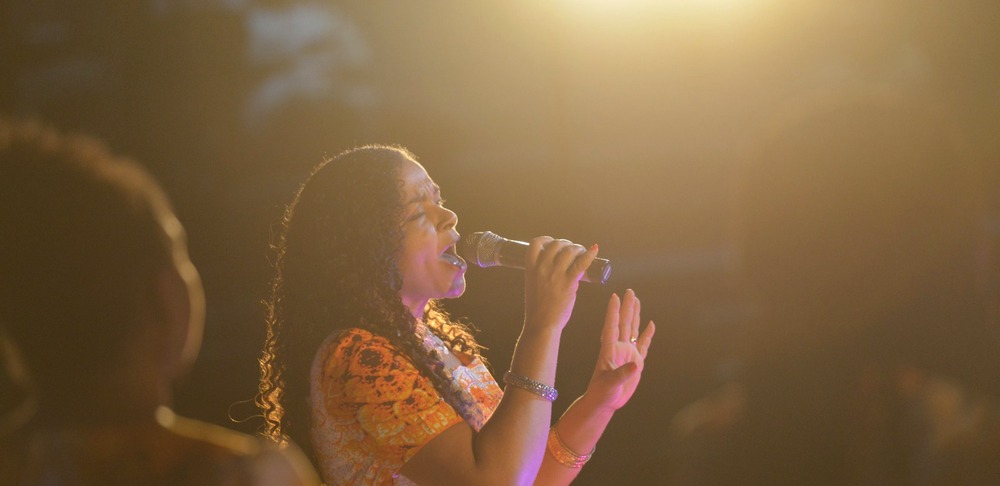 Olufunmi ministering in song